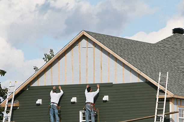Professional Siding Inspection technician working in Plano, TX